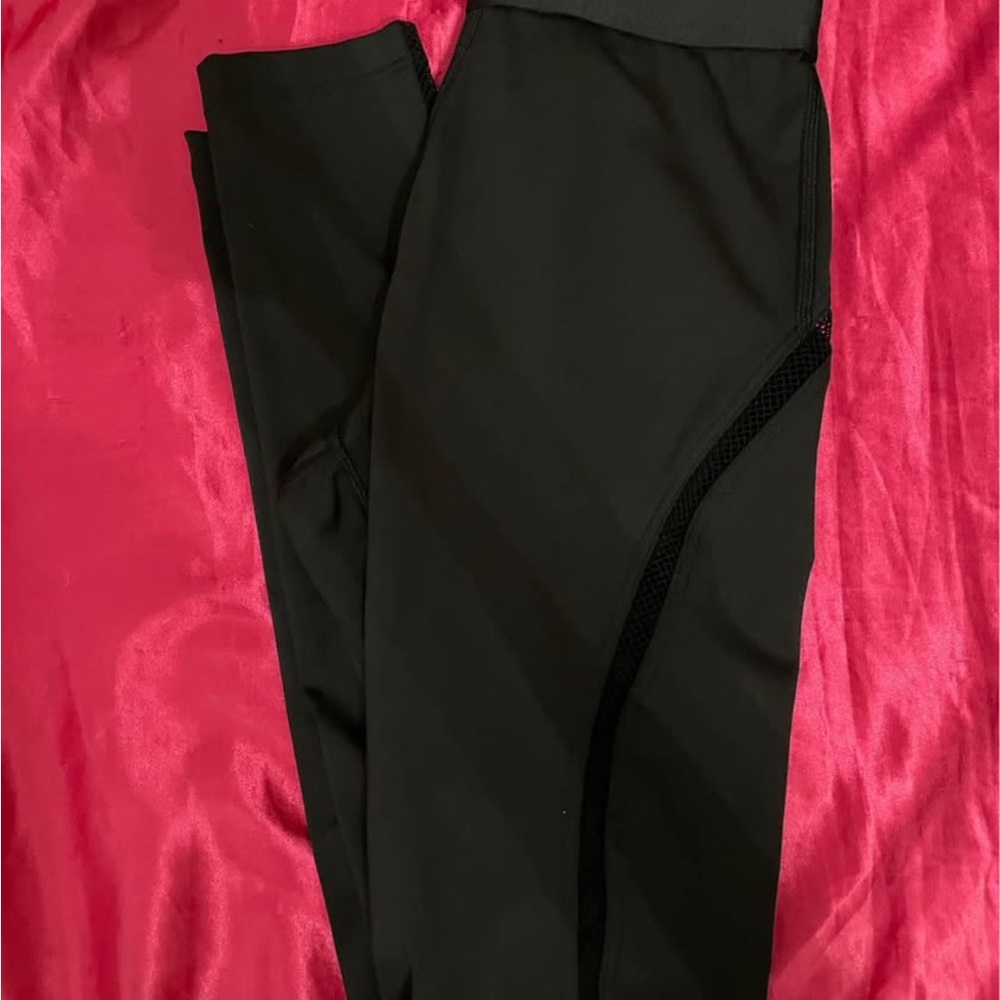 Savage X Fenty Black zip up, leggings, and sports bra - Picture 3 of 6